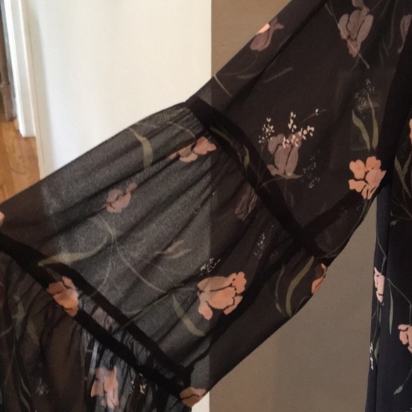 Floral Long Sleeves Mini Dress Black - Picture 3 of 7